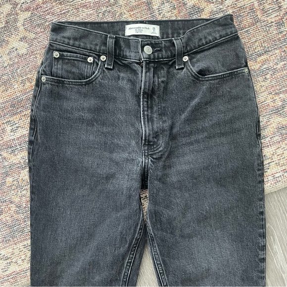 Abercrombie & Fitch Skinny High Rise Jean, 2R - Picture 4 of 6